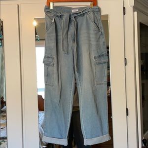 Forever 21 Cargo style Boyfriend cut Jeans Sz M